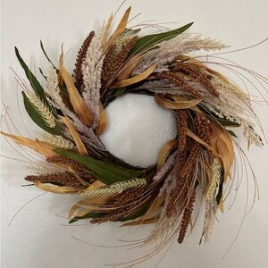 New Wreath with Natural Accents